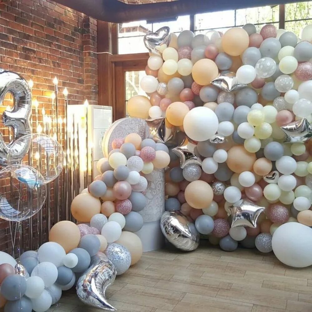 Фотозона с воздушными шарами. Фотозона из шаров. Стильное украшение шарами. Фотозона с шарами. Декор из шариков.