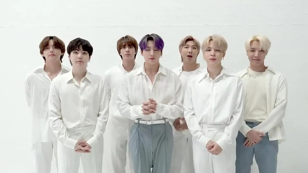 Батер бтс. Бтс 2021 баттер фотосессия. Бтс 2021 баттер. Bts 2021 butter фотосессия. Группа бтс 2021.