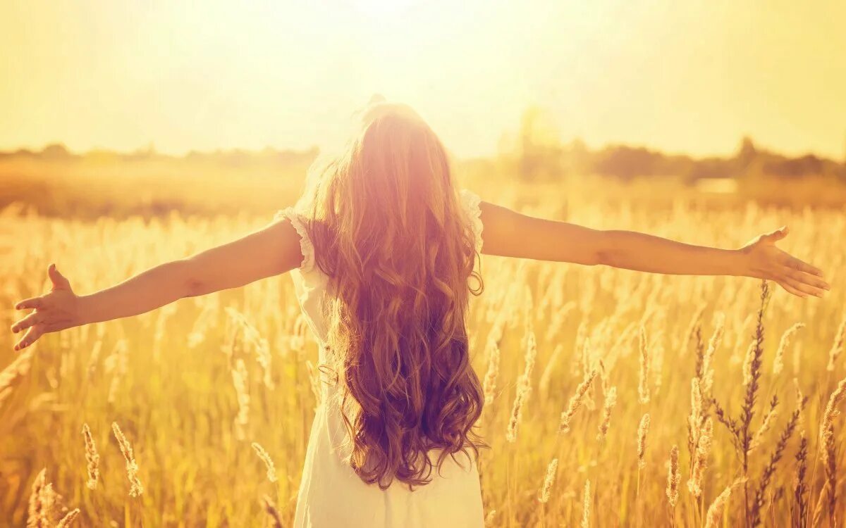 Навстречу солнышку. Солнечная девочка. Навстречу солнышку. Навстречу солнышку. Навстречу солнышку.