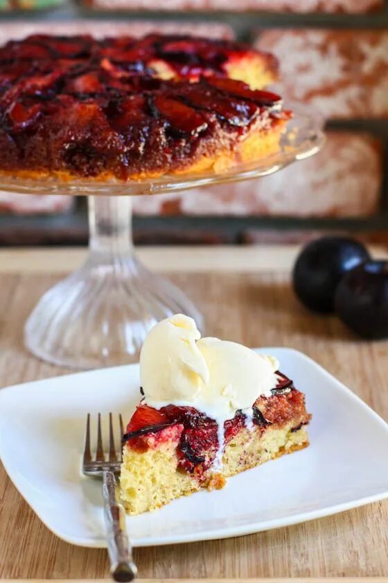 Upside cake