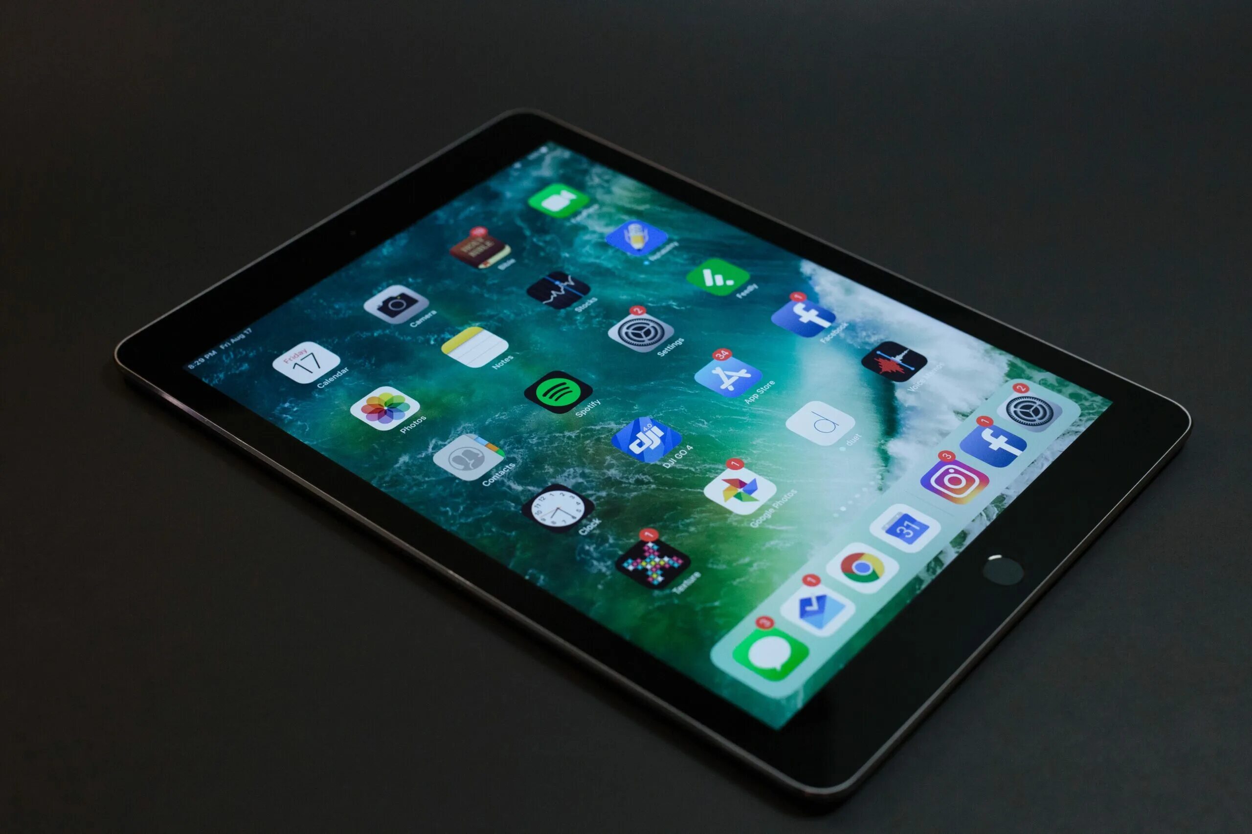2. Новые планшеты ipad. Красивый планшет. Планшет apple ipad 10. Ipad pro 9,7 дюйма.