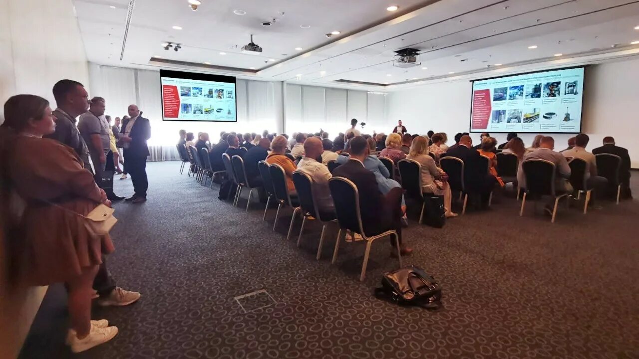 На днях прошла конференция. Конференция intekprom horeca 2025. nvs 2025 конференция. обновление 2025 конференция. хлеб 2025 конференция.