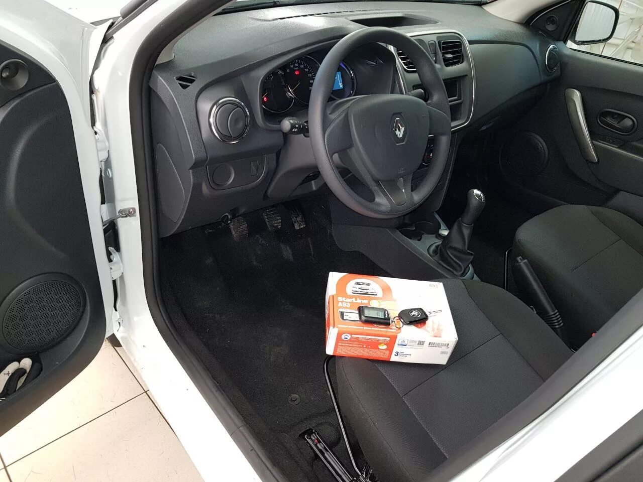 Старлайн рено логан 2. Сигнализация starline рено. Брелок старлайн а6. Старлайн рено логан 2. Брелок сигнализации старлайн а61 дисплей.