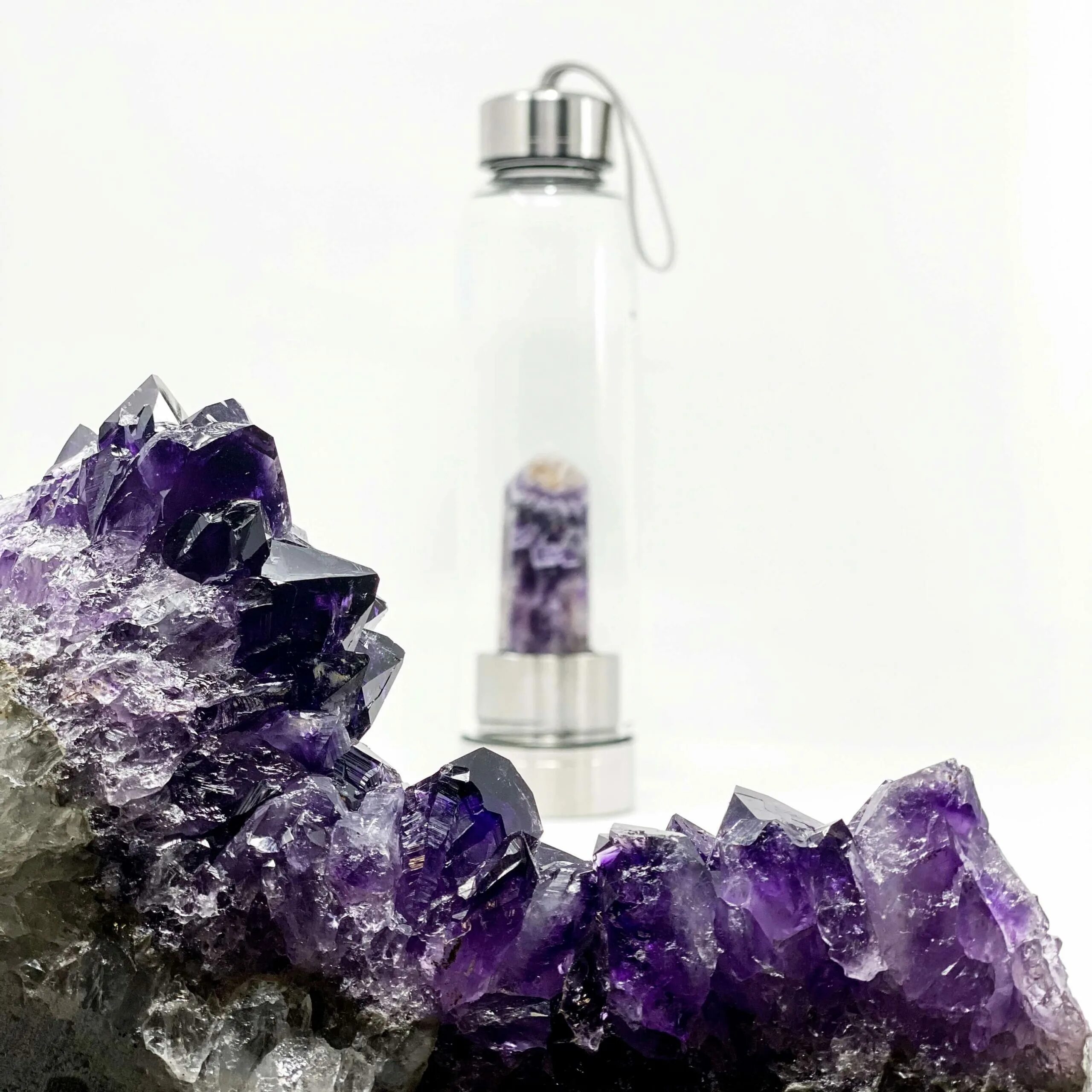 Кристалл Ватер. Ватер Кристал Мидани. Exclusive бутылка с аметистом Quarz Amethyst Bottle бутылка с аметистом Quarz Amethyst Bottle. Дно кристалла.