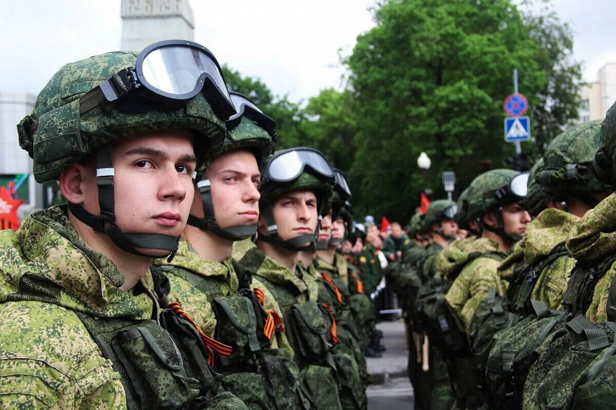Российский разнообразный. Российский солдат. солдаты россии. военная служба. солдр российской армии.
