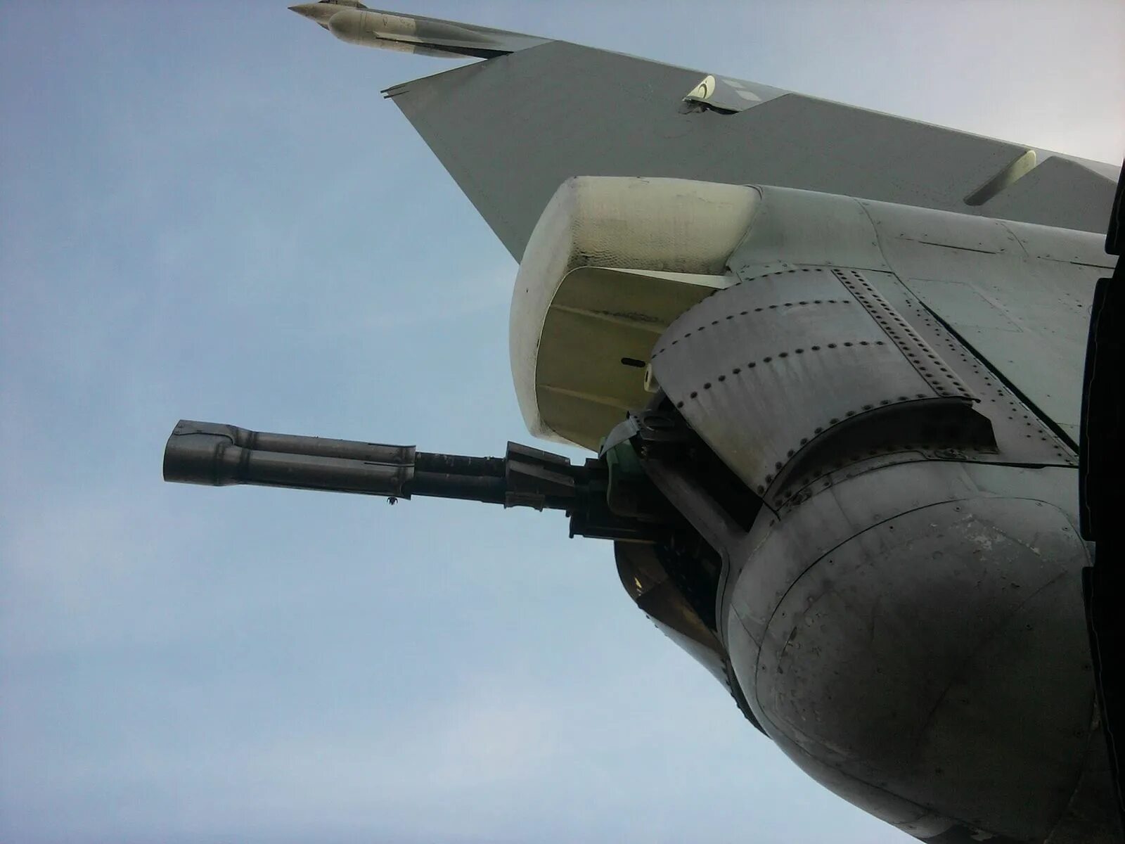 Пушка гш-23-2. Пушка гш-23. Гш-6-23 автоматическая пушка. Пушка гш-23л калибра 23 мм. Гш 23.