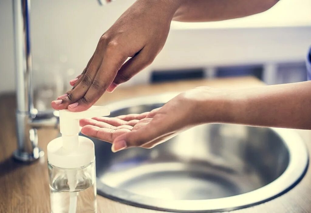 We wash hands. Мытье рук. Дезинфекция рук. Мыло для рук. Дезинфекция рук ручная.