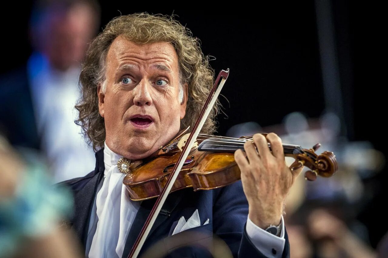 Слушать андре рье. Андре рьё. André Rieu (Андре рьё). Оркестр Andre Rieu. Андре рьё нидерландский дирижёр.