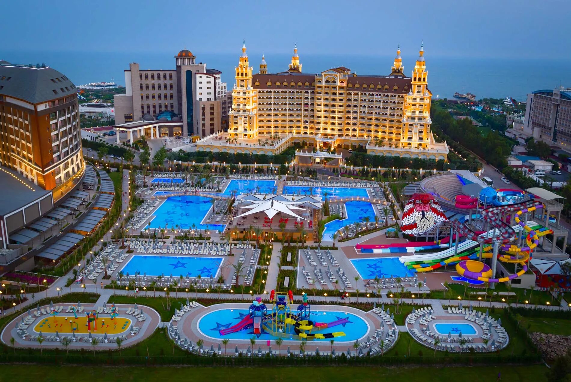 Lara antalya hotel 5 турция. Отель роял сегинус анталия. Royal seginus аквапарк. Отель royal seginus 5*. Анталия роял сегинус 5.