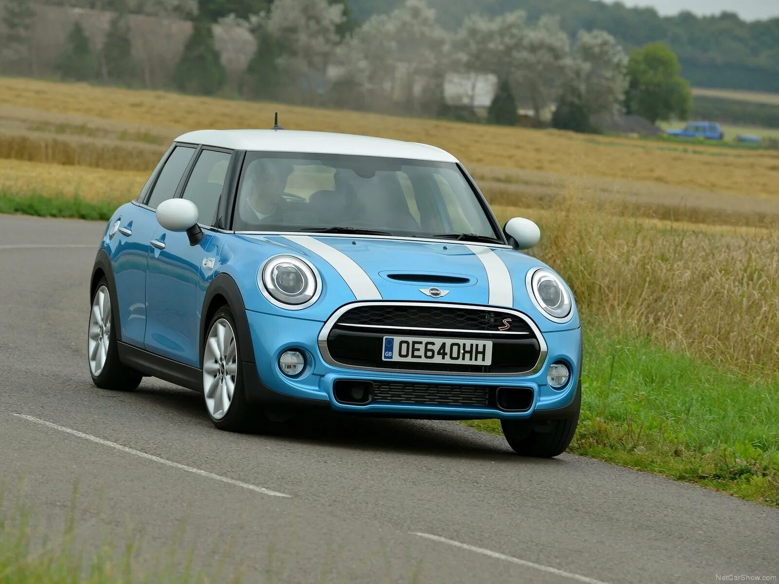 Мини вариант. Nissan mini cooper. mini cooper sd. mini f55. ниссан мини купер фото.