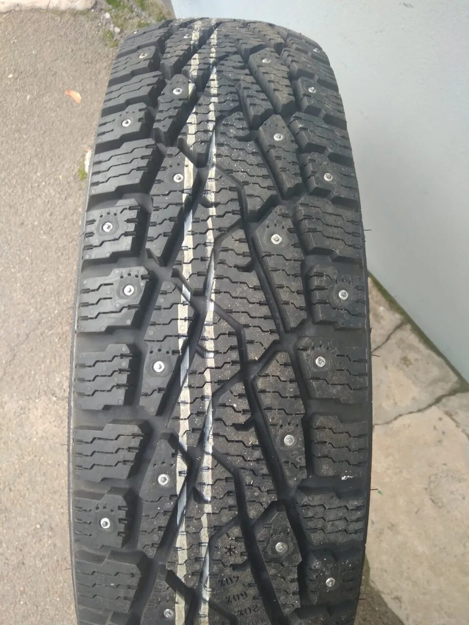 Шины nokian hakkapeliitta lt2. Нокиан хакапелита лт. автомобильная шина nokian tyres hakkapeliitta lt 21585 r16 115112q зимняя шипованная.