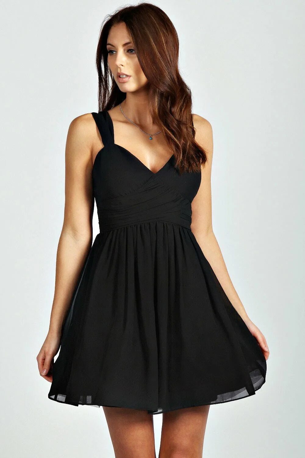 Короткое платье. Платье черное. Платье чёрное кортокое. Черное вечернее платье короткое.
