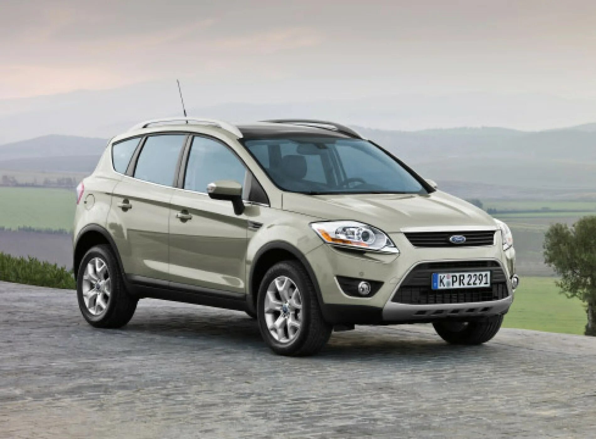 Ford Kuga 2008. Форд Куга 1 поколение. Ford Kuga 2012. Форд Куга 1 2008.