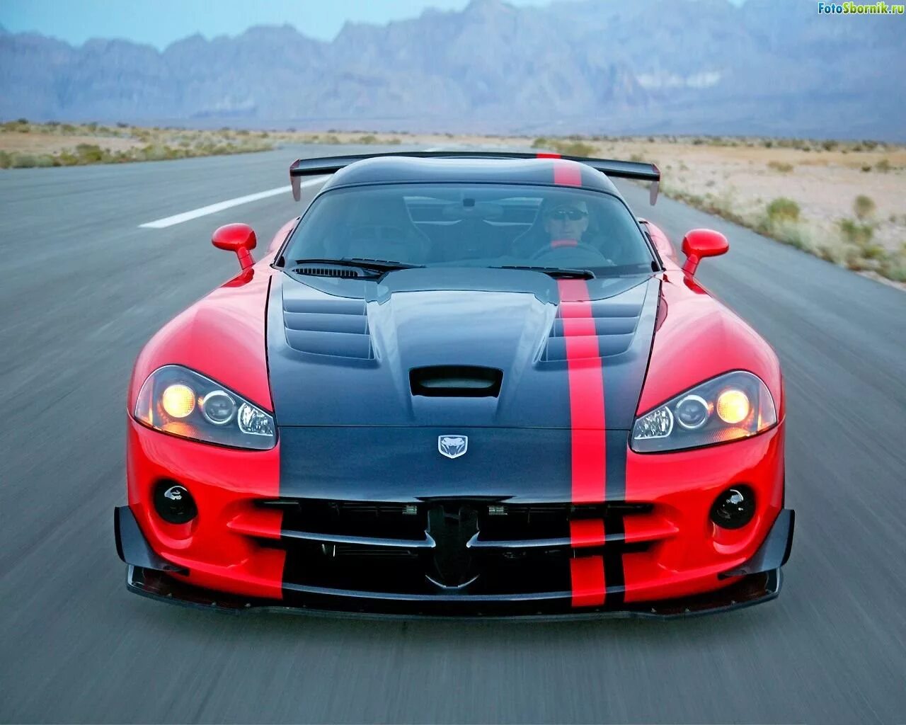 Спортивные прямые телефона. Dodge Viper srt 10 ACR 2008. Dodge Viper srt 10 2008. Dodge Viper srt 10. Додж Вайпер srt 10 ACR.