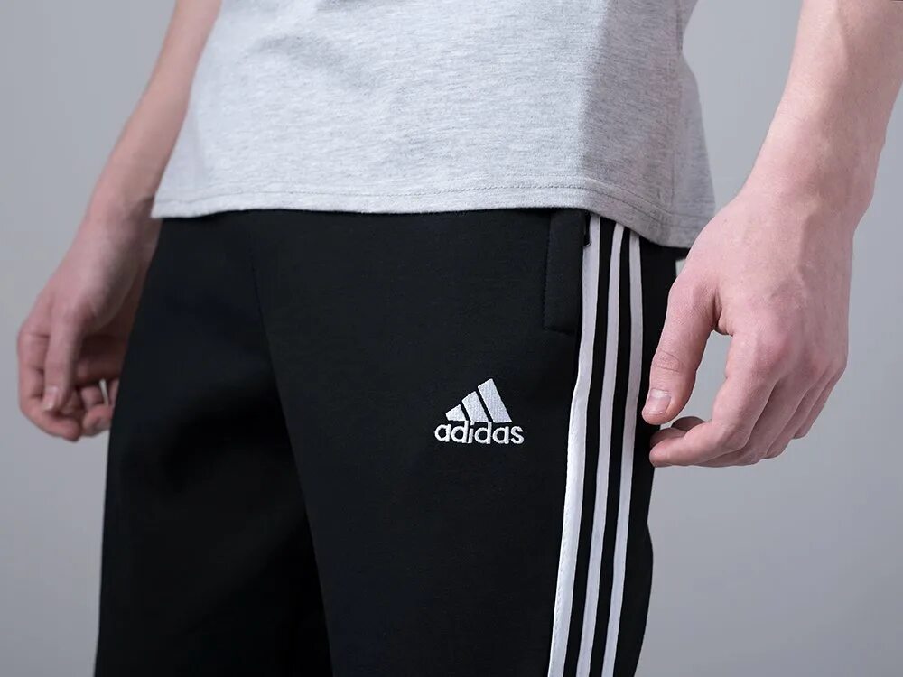 Материал адидас. Adidas awv002 штаны. Брюки спортивные adidas ft8694. Брюки adidas ay8602. Bj 8334 adidas штаны.