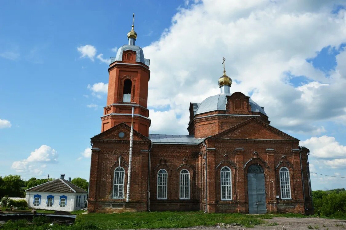 Беловский район село. Храм Михаила Архангела Курская область. Озерки Курская область Беловский район. Храм Архангела Михаила в Житниковское. Храм Архангела Михаила Курский район.