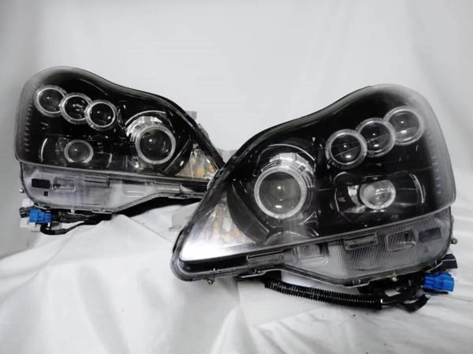 Фара тойота 200. Фары crown 180. фара toyota crown grs200. фары crown majesta 186. фара лексус линзованная.