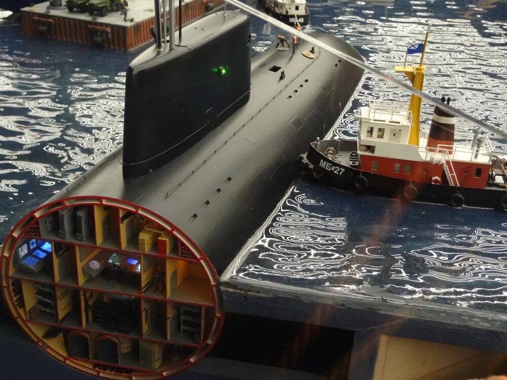 Корпус пл. АПЛ Уфа подводная лодка. 941 Акула музей. Подводная лодка в разрезе. Подлодка в разрезе.