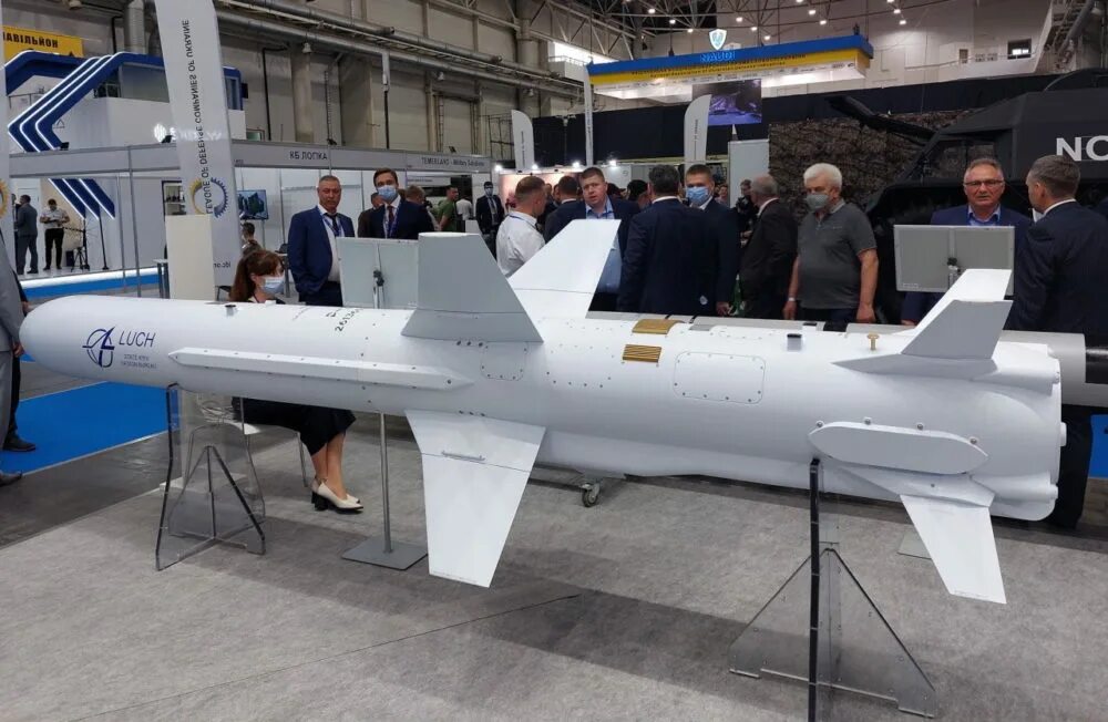 Нептун комплексу рк-360мц. Пкр нептун характеристики. Х-35 противокорабельная ракета. Ракета уран х-35. Пкр нептун характеристики.