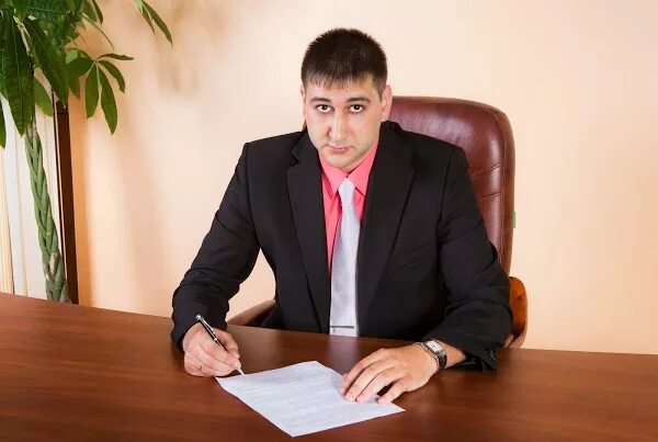 Юридические услуглуги. Юридические услуги иллюстрации. Юридических и бухгалтерских услуги логотип. Профессия адвокат. Юридические услуги краснодарский край.