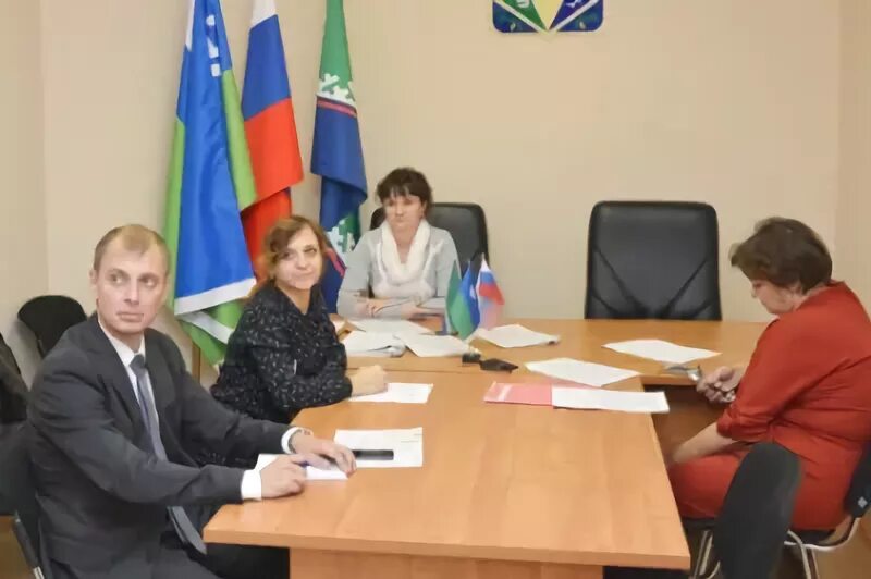 кдн вологда. в комсити по делами несовершеннолетних. комиссия по делам несовер. комиссия по делам несовершеннолетних. заседание кдн.