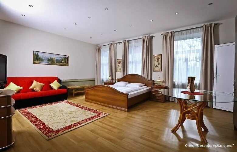 Мини-отель на маросейке. Отели на м трубная с фото. Отель галерея вояж на автозаводской москва. Гостиница на месяц в москве. Гостиница эрмитаж москва.