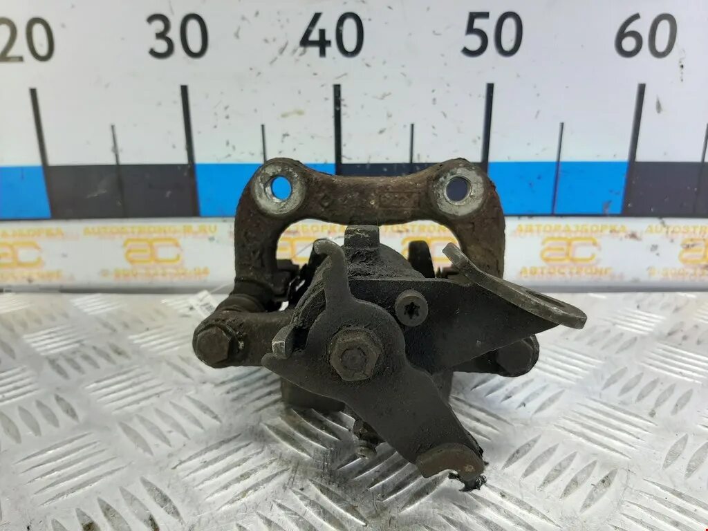 Цилиндр суппорта рено меган 2. Задний суппорт меган 3. Суппорт рено меган 2. Суппорт тормозной задний рено меган 2. Задний суппорт рено меган 2.