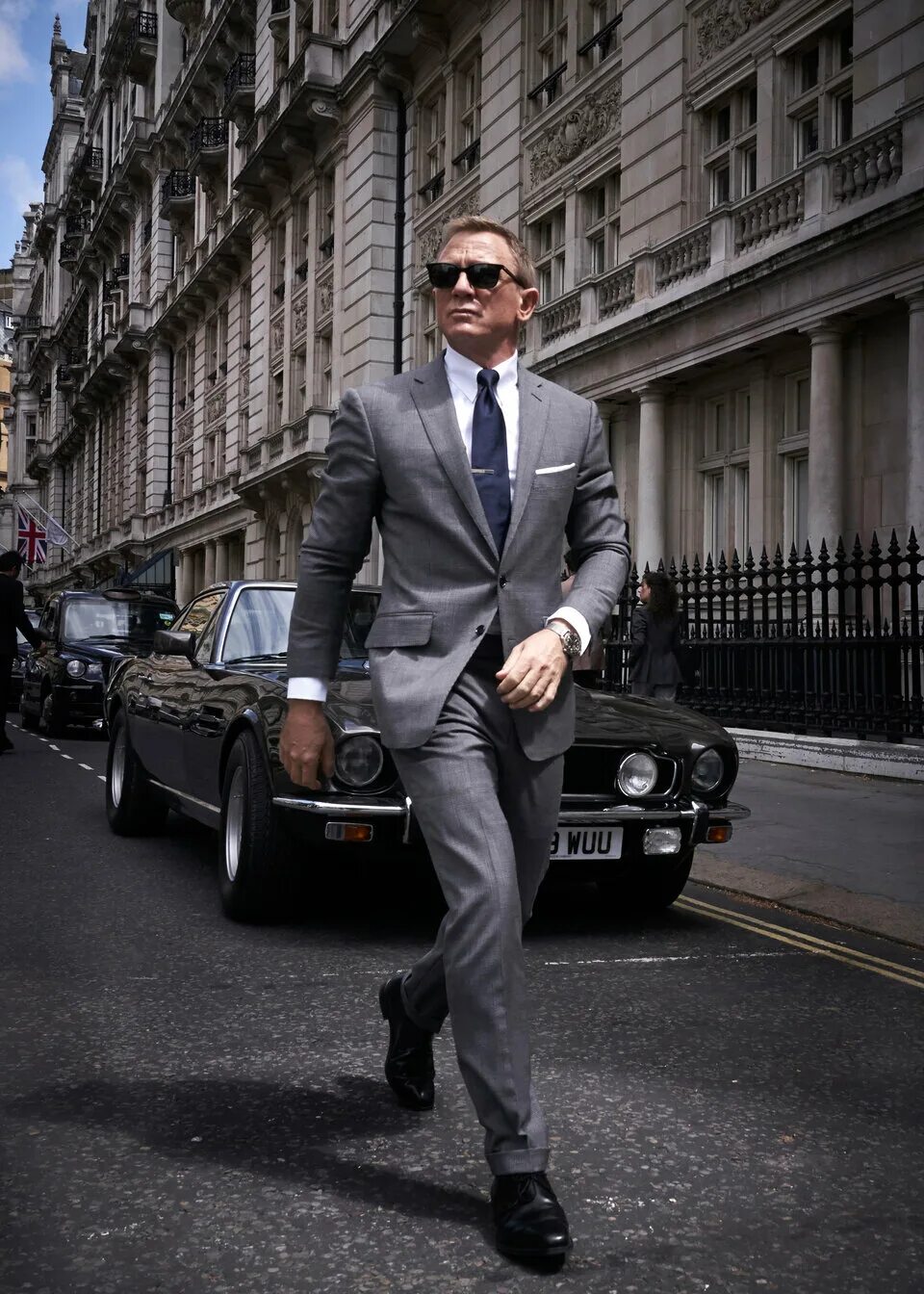 образ джеймса бонда. броснан 007. джеймс бонд. актер 007 джеймс бонд. агент 007 дэниел крейг.