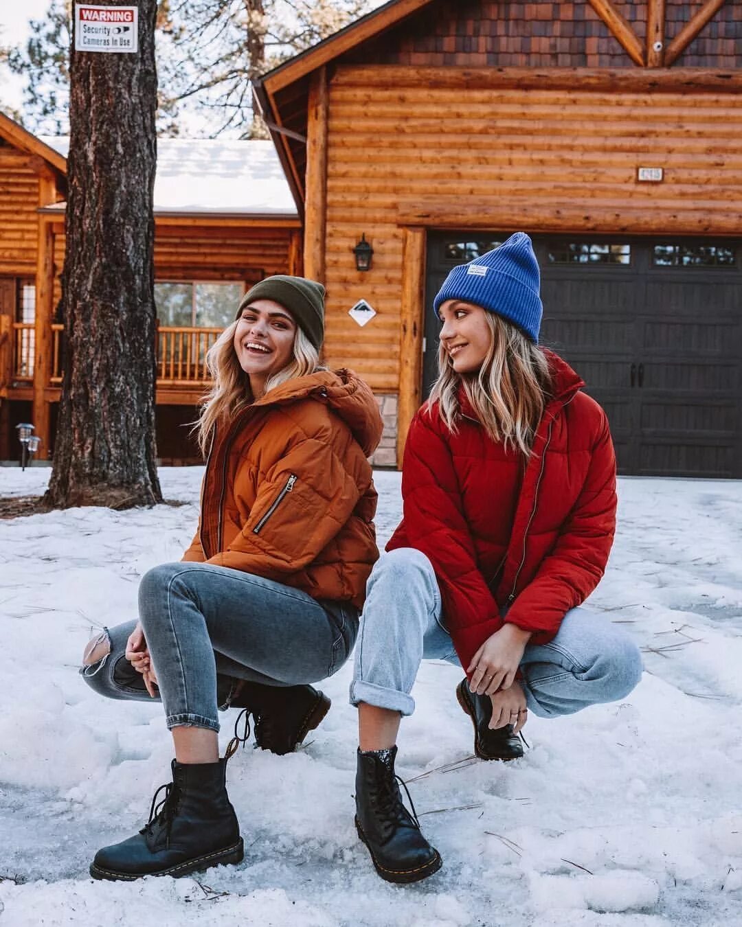 Аврора вилладж северное сияние. Технопарк развлекательный центр остров мечты. Остров мечты как одеваться зимой. Метро технопарк диснейленд остров. Парк остров мечты логотип.