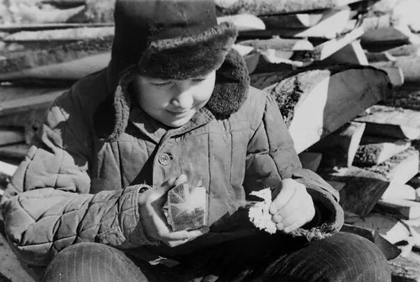 У мальчика было 80 руб. У мальчика было 80 руб. Синие листья рассказ полностью. У мальчика было 80 руб. У мальчика было 80 руб.