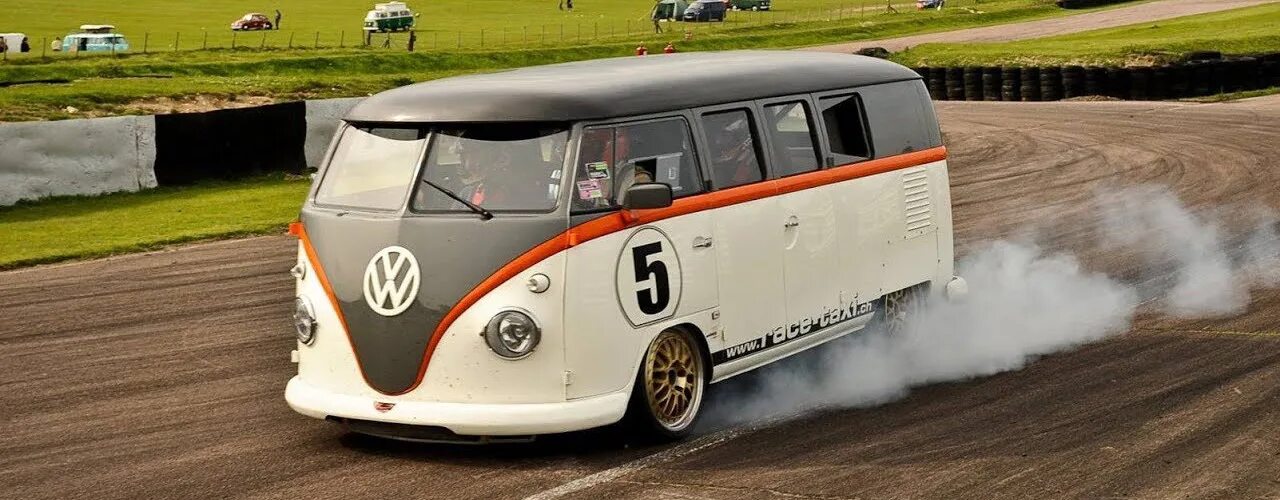 T 1 race. Volkswagen t1 тюнингованный. F1 2014 игра.