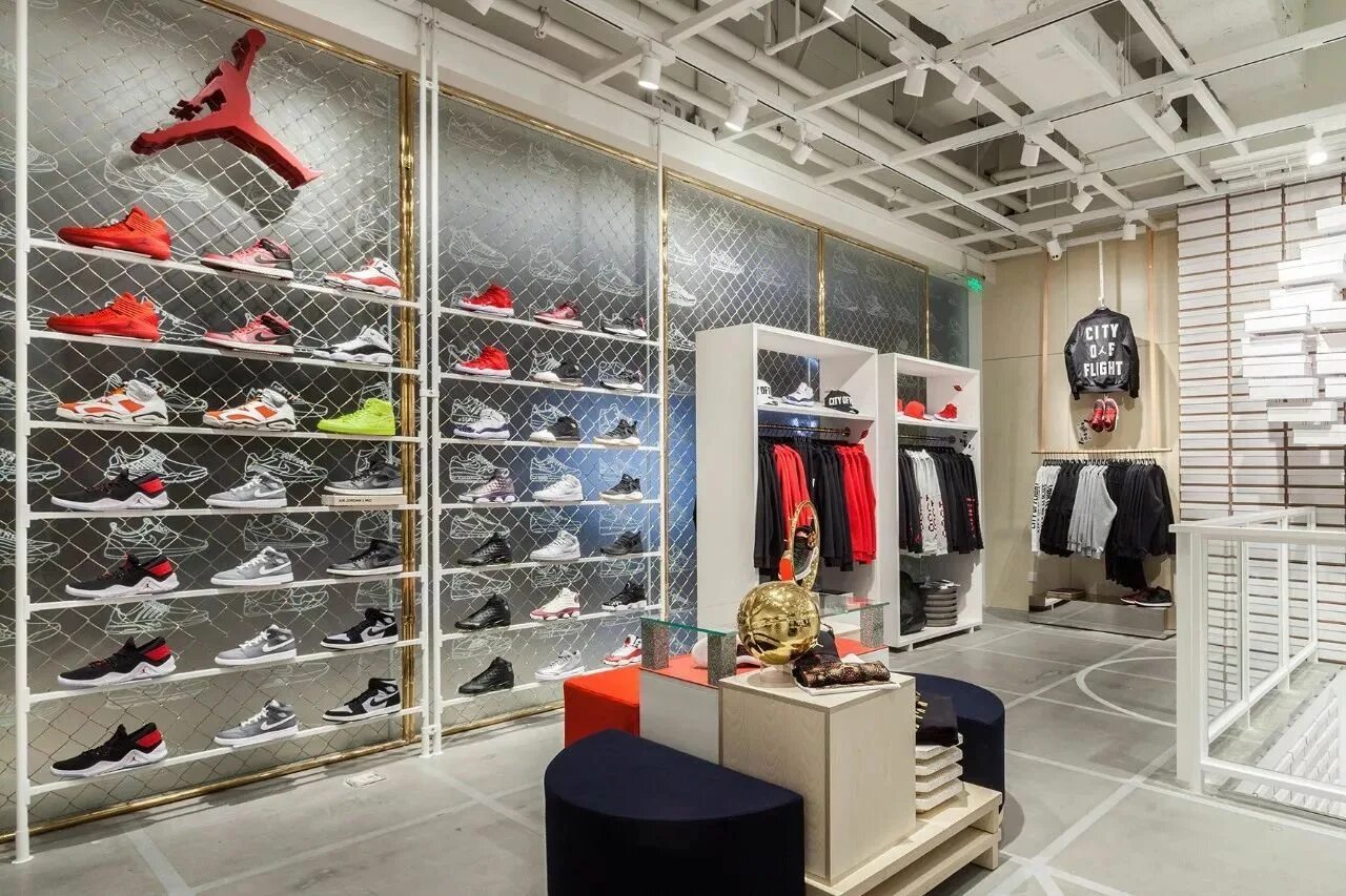 Лимитированный магазин хайрайс. Кикстаун. Kickstown кроссовки. 3х3 обувь магазин инженер. Тель авив магазин лимитированной обуви.