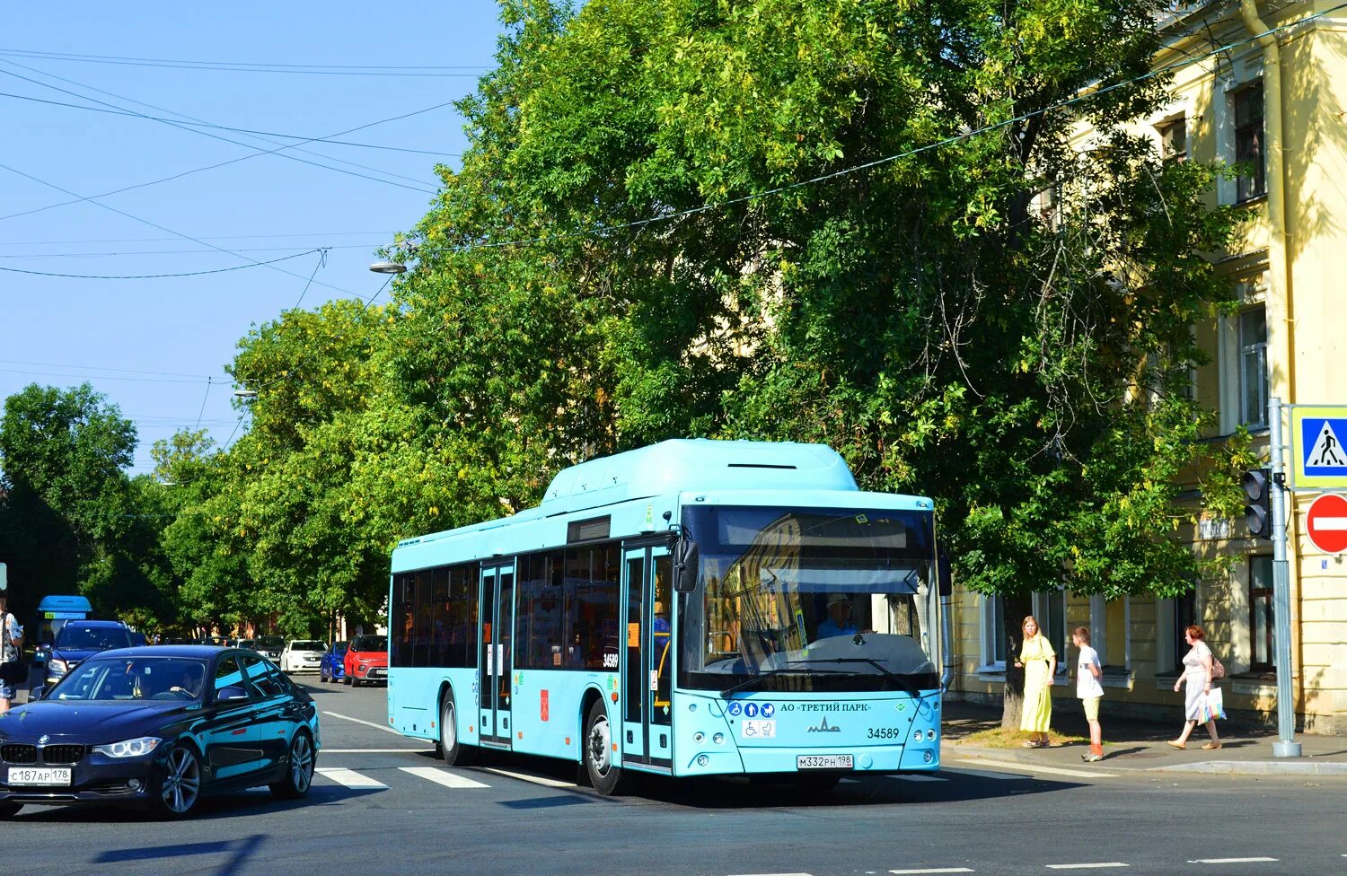 Автобус 343 маршрут остановки. Санкт-Петербург МАЗ-203 Автобусный транспорт. МАЗ 203 СПБ. МАЗ-203 автобус. Автобус МАЗ 203 Санкт Петербург.