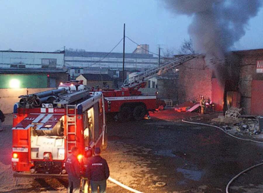 Сторож абакан. Пожары в Хакасии 2015. Пожар в Абакане выходные. Сгорел пожарный автомобиль Хакасия. В Абакане произошло возгорание.