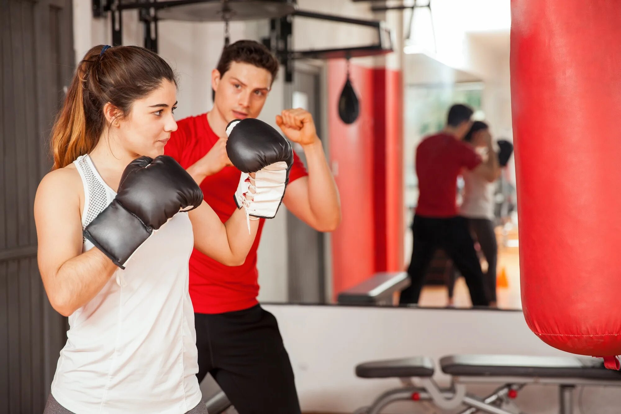 Tempus груша боксерская 40 кг. Удар в грушу. Упражнения с гирей. Занятия грушей. Занятия грушей.