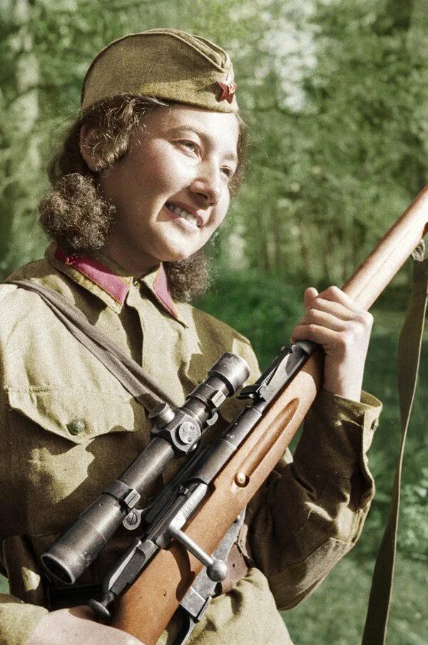 Лучшие снайперы великой отечественной. Зиба Ганиева снайпер. Зебо Ганиева. Женщины Снайперы Великой Отечественной войны 1941-1945.