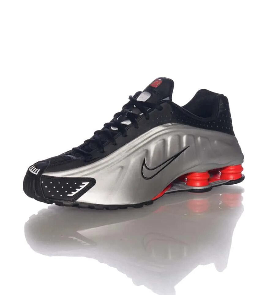 Найк шокс кроссовки. Nike Shox r4. Nike Shox 2022. Nike Shox 2021. Найк с пяткой