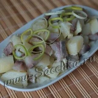 Сельдь с яйцом и луком рецепт