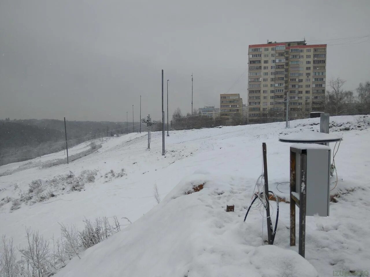 Значение холм горка. Черневская горка Красногорск. Черневская горка подъемник. Черневская горка парковка. Горка в изумрудных холмах.