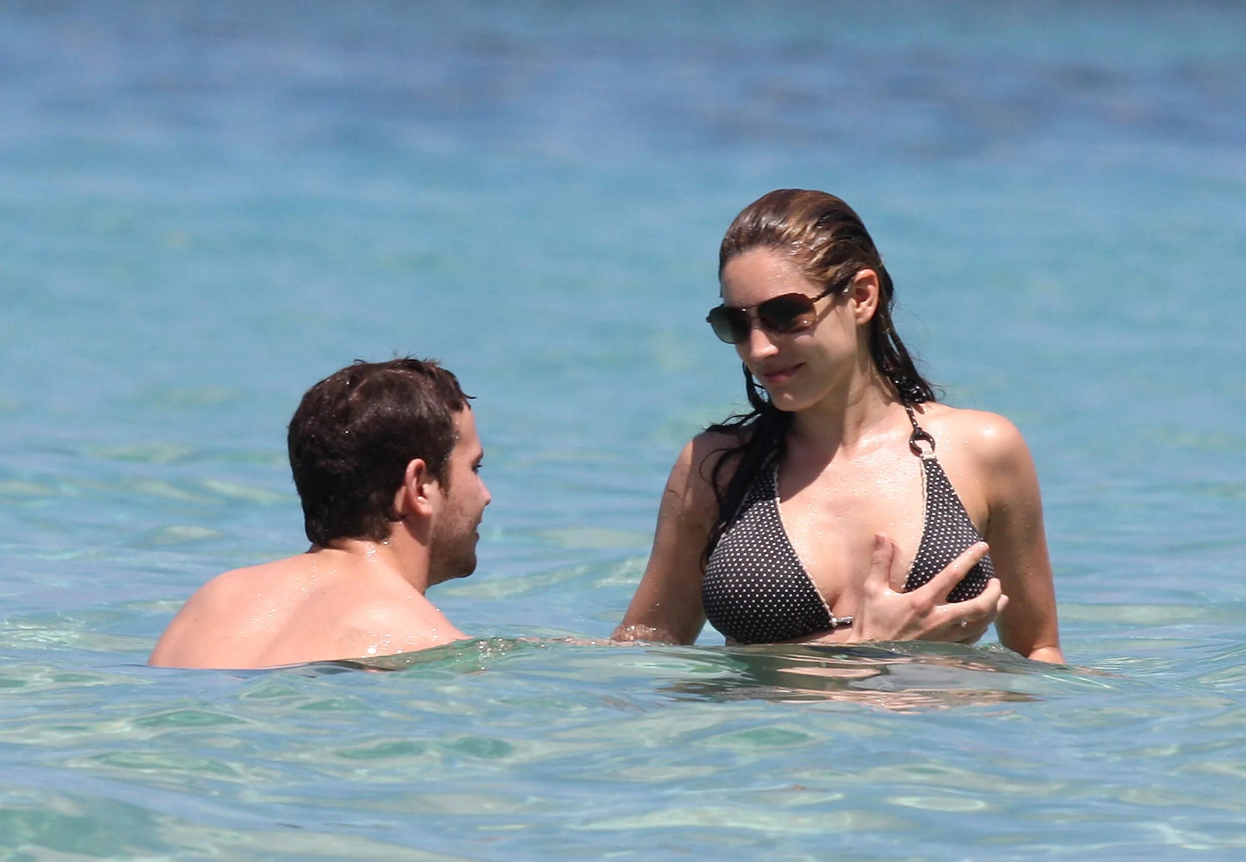 Дэнни киприани и келли брук. Знаменитостей мацают. Облапали знаменитость. Трогать звезд. Лапают знаменитостей.