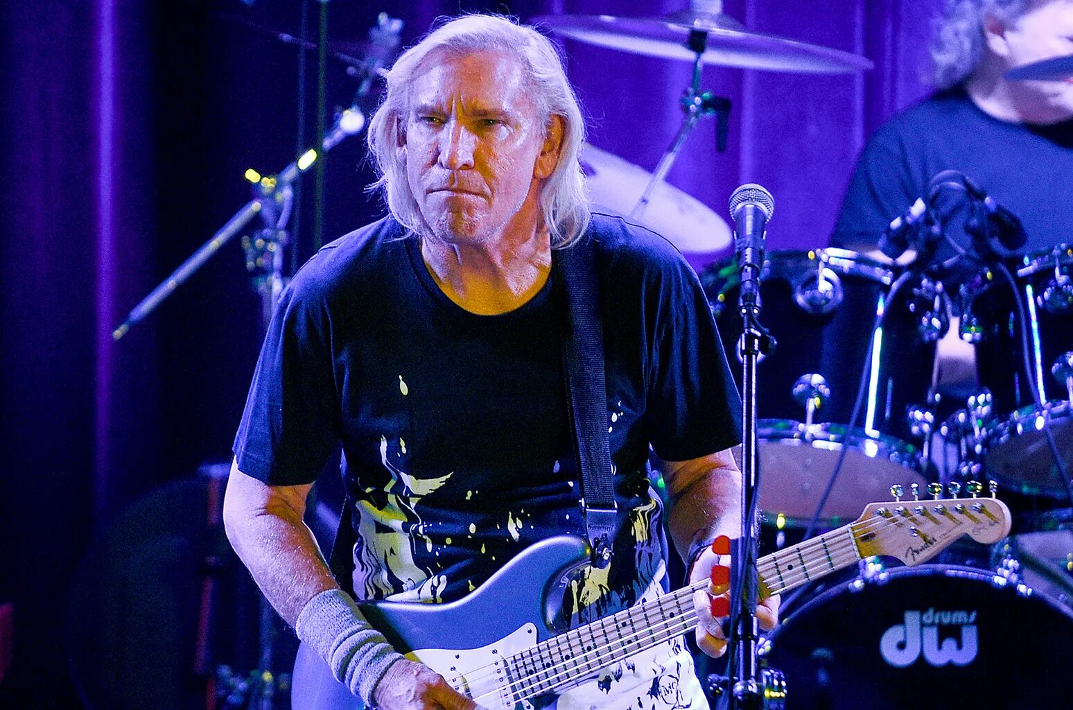 Joe walsh. Джо уолш гитарист eagles. джо уолш (joe walsh). джо уолш 2025. джо уолш молодой.