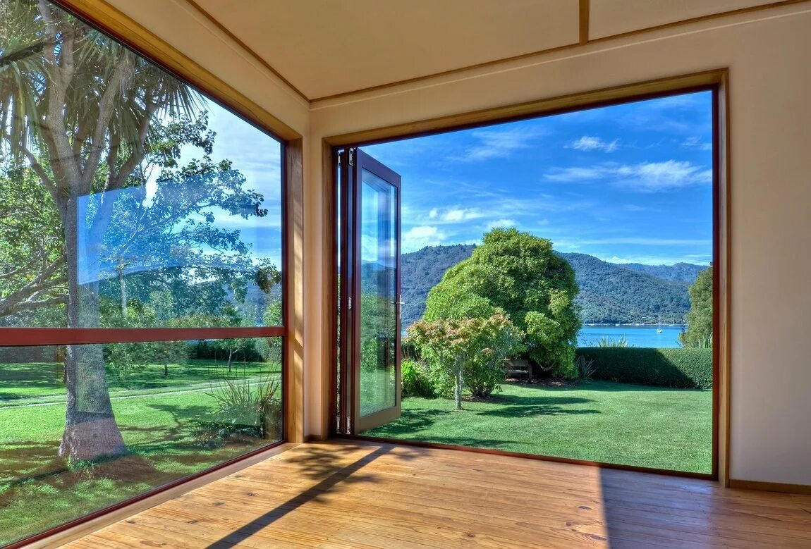 Вид из окна работы. Панорамный вид из окна. Окно в природу. Красивый вид из окна. Окно с красивым видом.