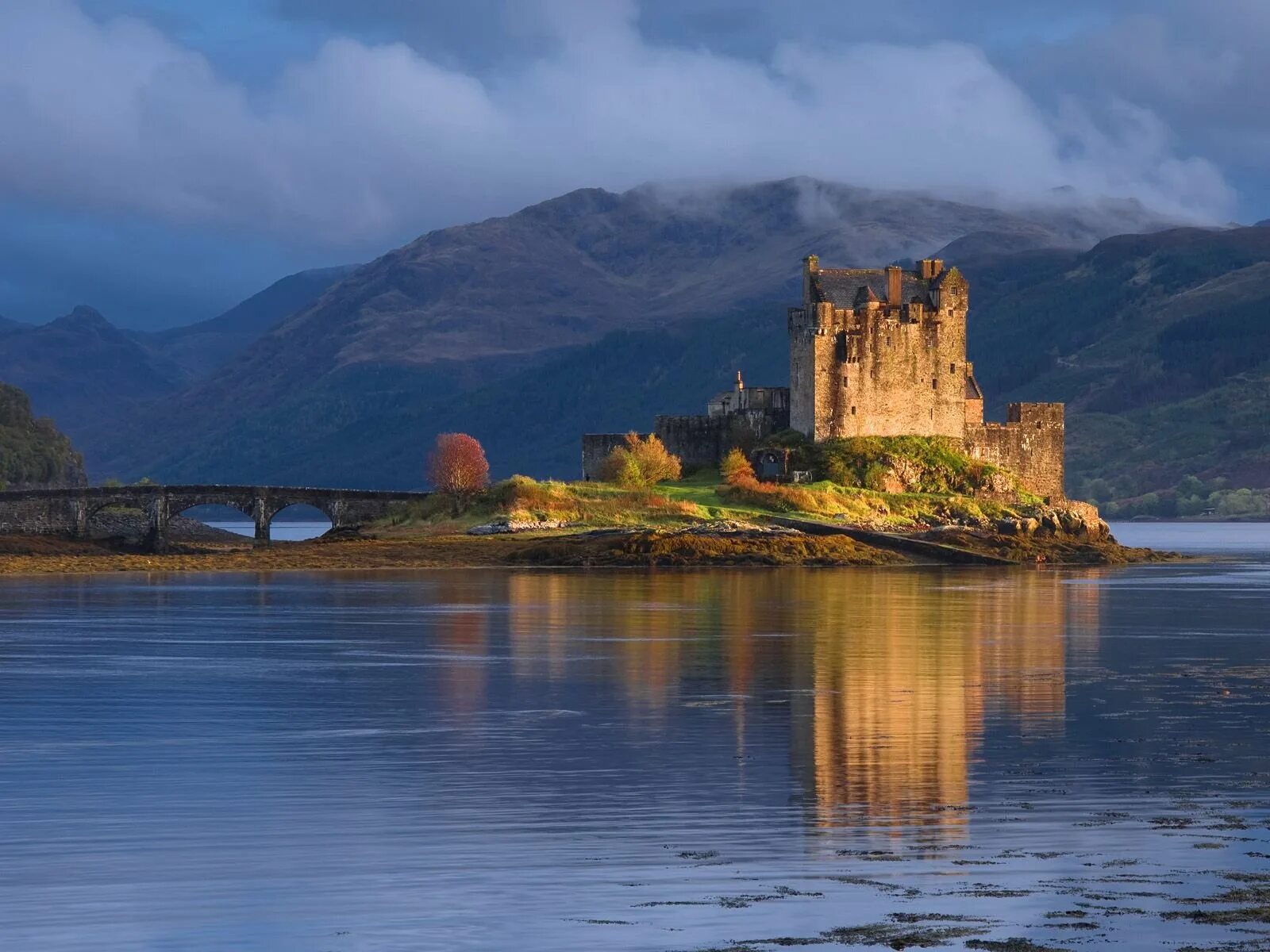 Scotland is beautiful. Замок Эйлен-Донан. Замки Шотландии Эйлен д. Замок Эйлен Донан Касл. Замок Эйлен-Донан, Великобритания.