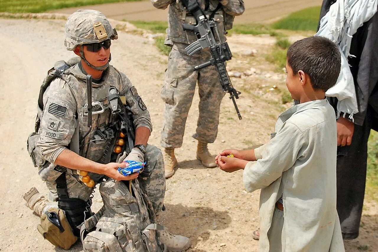 Солдаты НАТО В Афганистане. Американские солдаты в Афганистане 2001. Солдаты США В Афганистане. Солдат армии США В Афганистане.