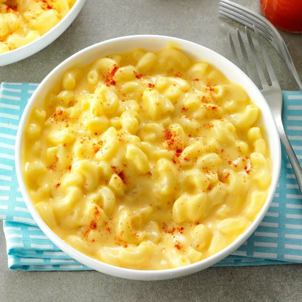 Соус мак чиз. Соус мак чиз. Макароны с сыром мак энд чиз. Соус мак чиз. Mac and cheese американский.