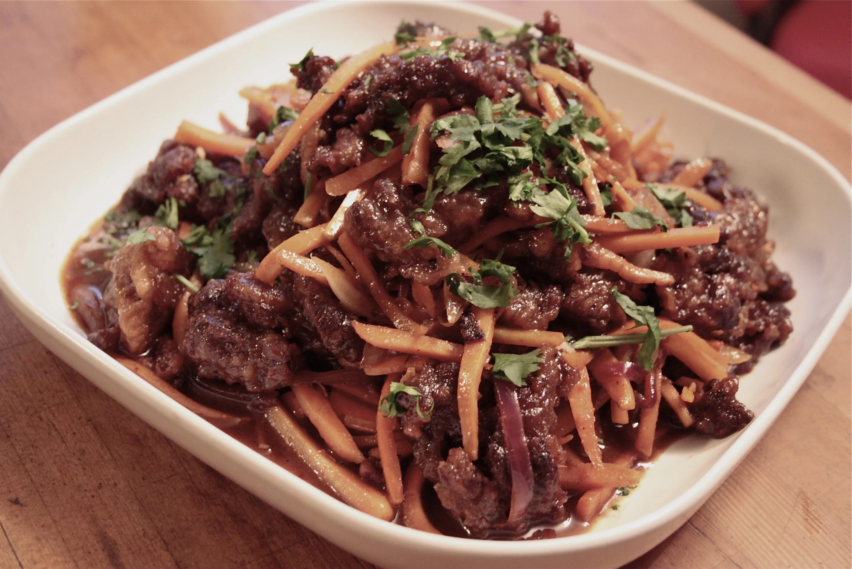 Beef with me. Ginger beef. говядина джинджер. сщщлув beef philippines. beef striganof.