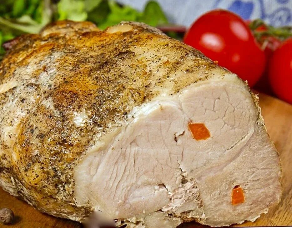 Окорок в духовке в фольге целым куском. Окорок. буженина мясадэль. буженина шпигованная морковью. окорок свиной в духовке в фольге.