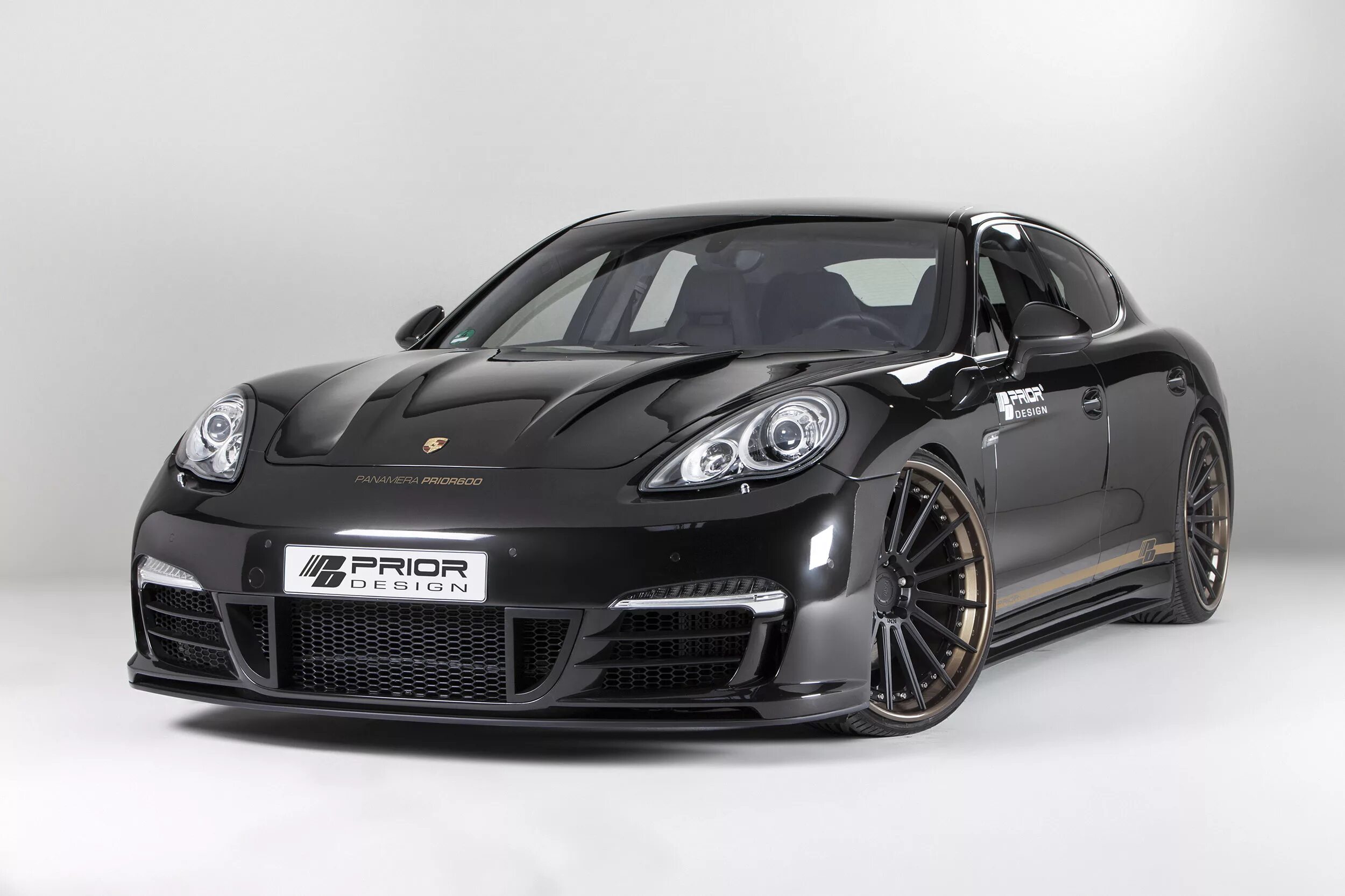 Porsche panamera body kit. Porsche дизайн. Porsche дизайн. Porsche дизайн. Хронометр порше.