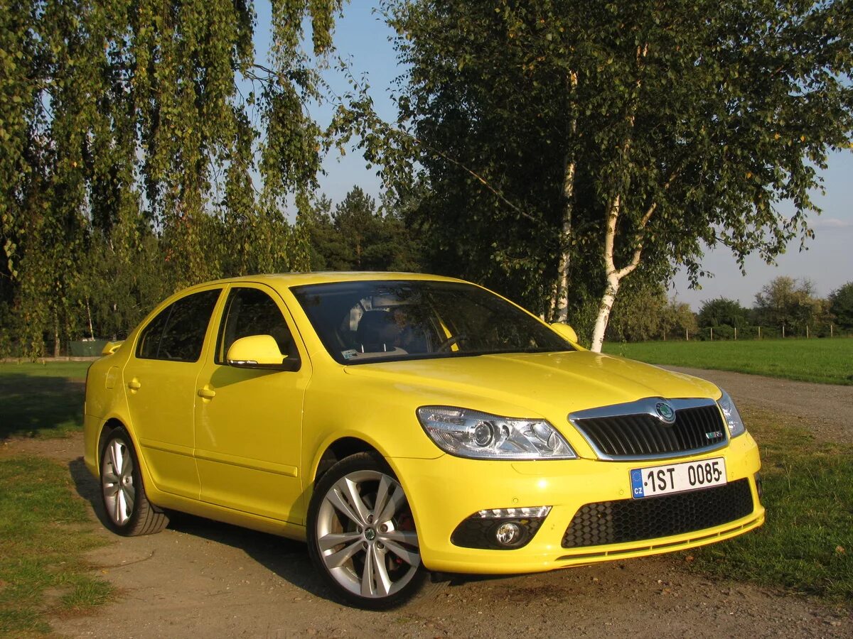 Skoda a5 RS. Skoda Octavia a5 RS. Skoda Octavia RS a5 желтая. Skoda octavia fl rs