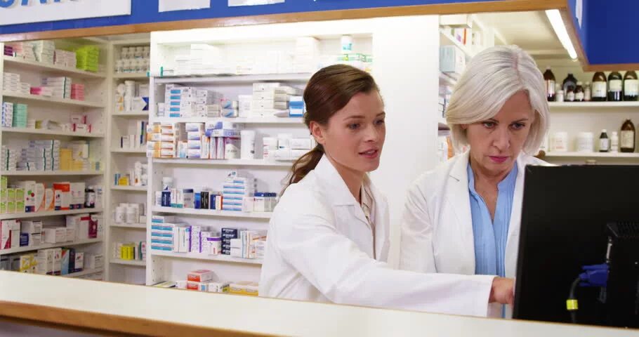 Maintaining records. Касса в аптеке. манипуляции с кассой аптеки. pharmacy records.